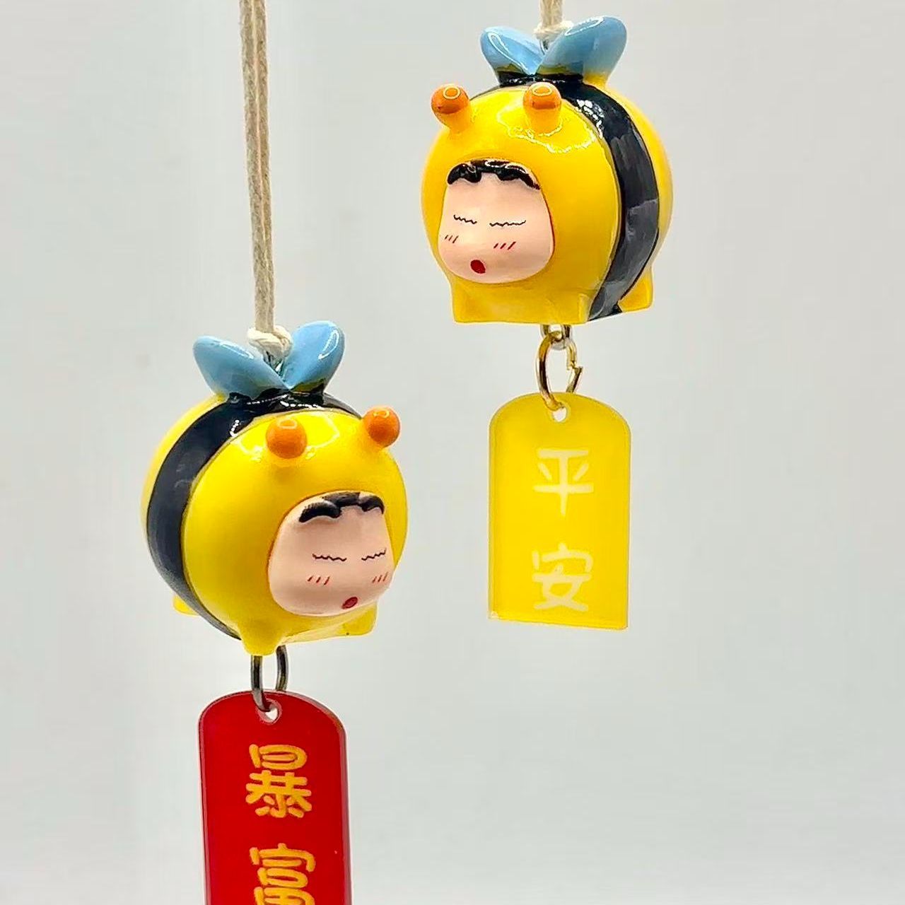 Crayon Shin-chan Bee Cosplay F - огляд і ціна Interior Design Services