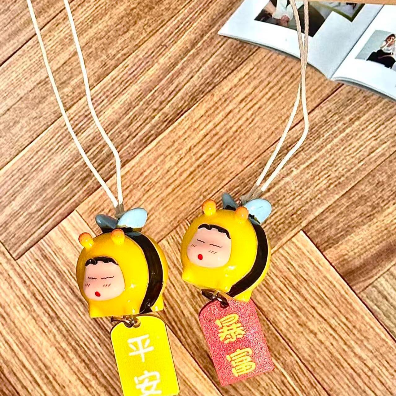 Crayon Shin-chan Bee Cosplay F - огляд і ціна Interior Design Services